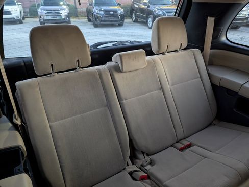 Used 2013 Toyota Sequoia SR5 image 21