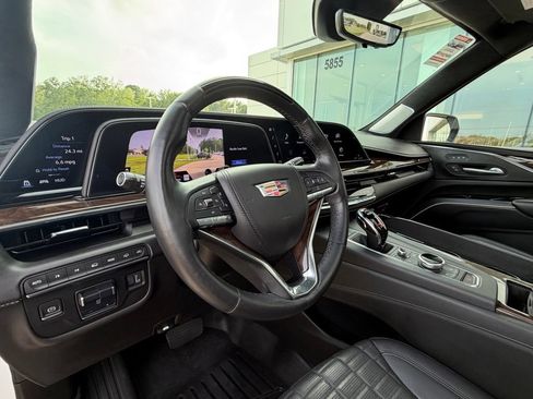 Used 2022 Cadillac Escalade Sport Platinum AWD/4WD image 11