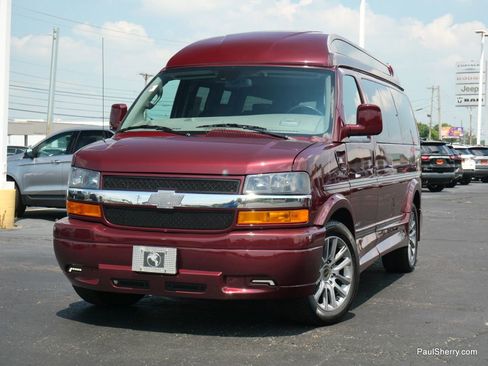 Used 2024 Chevrolet Express 2500 image 6