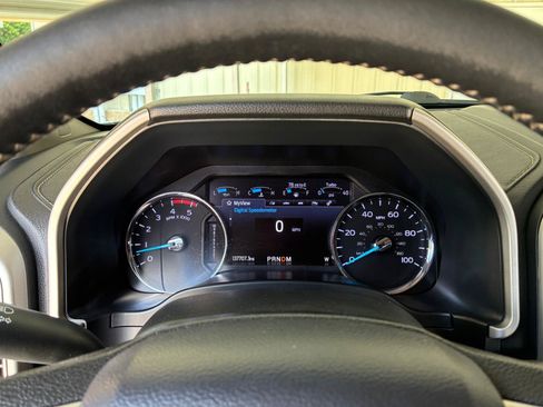 Used 2021 Ford F350 Lariat w/ Lariat Value Package AWD/4WD image 15