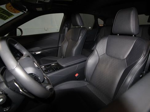 Used 2024 Lexus RX 350 Premium Plus w/ Convenience Package image 4