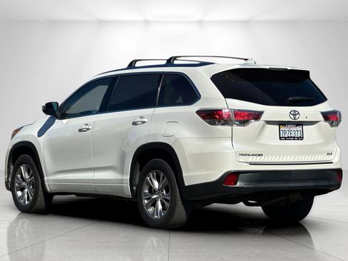 Used 2015 Toyota Highlander XLE image 5