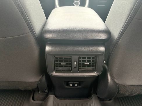 Used 2021 Toyota RAV4 XLE w/ XLE Grade Weather Package AWD/4WD image 15