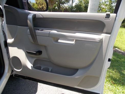 Used 2013 Chevrolet Silverado 1500 W/T RWD image 14