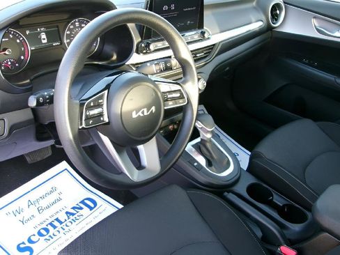 Used 2024 Kia Forte LXS image 12