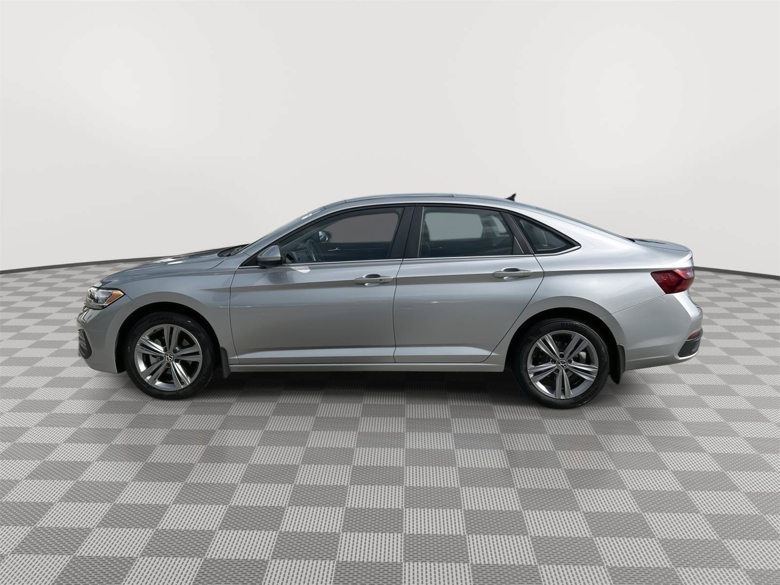 Used 2024 Volkswagen Jetta SE w/ Panoramic Sunroof Package FWD image 7