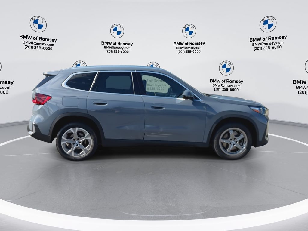 Used 2023 BMW X1 xDrive28i AWD/4WD image 9