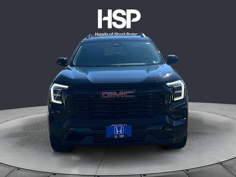 Used 2025 GMC Terrain Elevation w/ Technology Package II AWD/4WD image 8