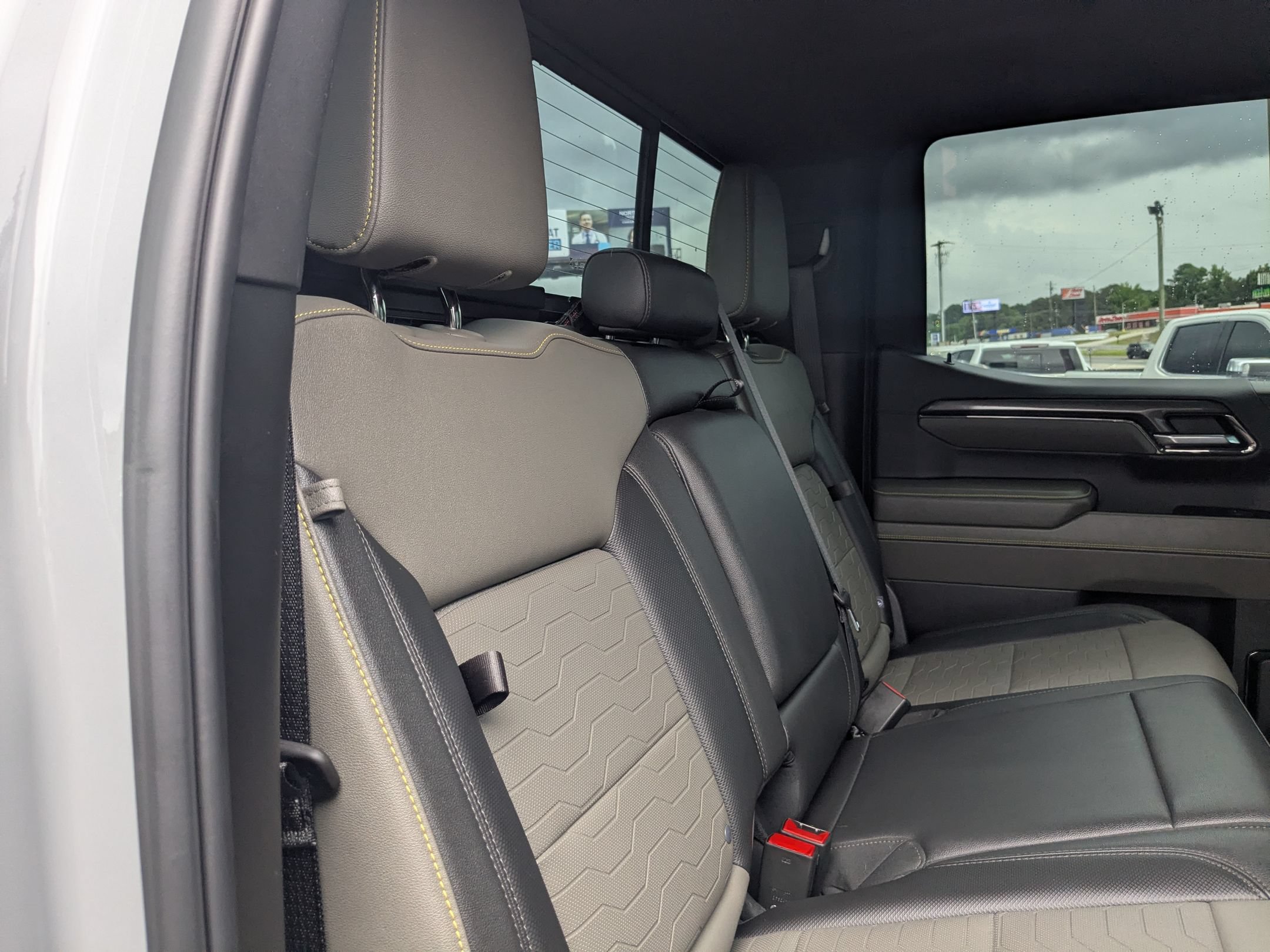 Used 2024 Chevrolet Silverado 1500 ZR2 w/ Technology Package AWD/4WD image 25