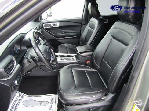 Certified 2020 Ford Explorer XLT w/ Equipment Group 202A AWD/4WD image 4