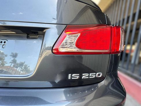 Used 2011 Lexus IS 250 w/ F-Sport Pkg w/Summer Tires RWD image 45