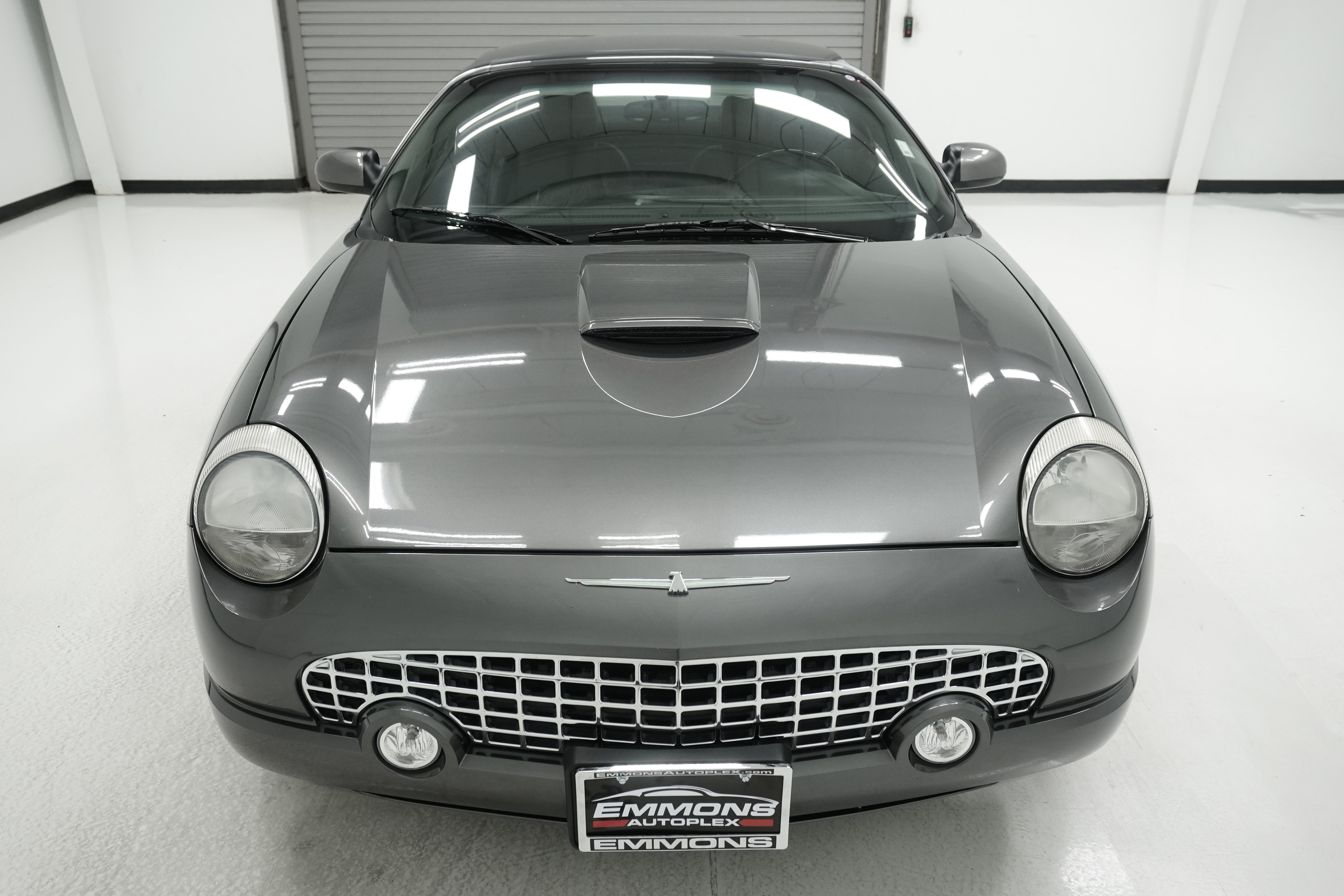 Used 2003 Ford Thunderbird RWD image 2