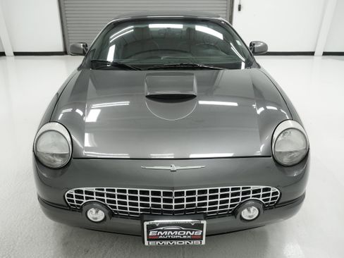 Used 2003 Ford Thunderbird RWD image 2