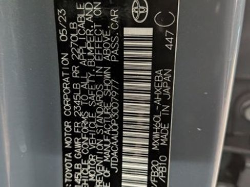 Used 2023 Toyota Prius LE FWD image 28