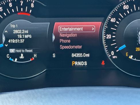 Used 2017 Ford Explorer Platinum image 28