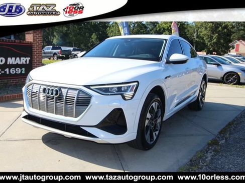 Used 2022 Audi e-tron Premium Plus w/ Premium Plus Package AWD/4WD image 3