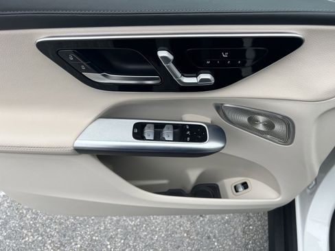 Used 2023 Mercedes-Benz GLC 300 4MATIC image 14