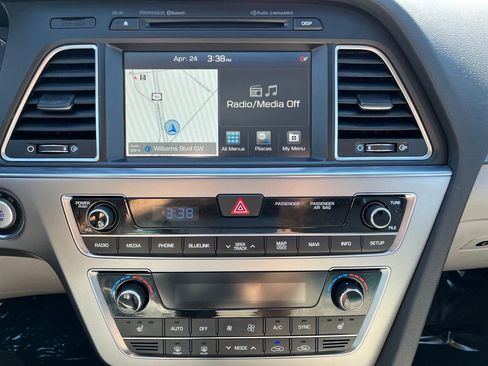 Used 2015 Hyundai Sonata Sport w/ Option Group 04 FWD image 25