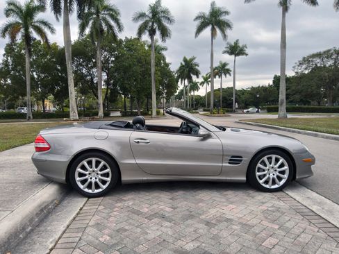 Used 2007 Mercedes-Benz SL 550 image 8