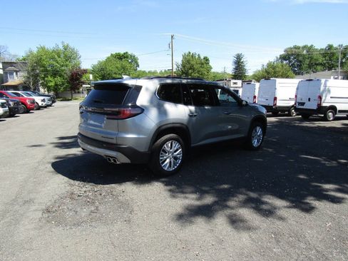 Used 2025 GMC Acadia Elevation w/ Elevation Premium Package AWD/4WD image 36