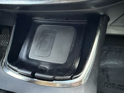 Used 2016 Toyota Avalon Touring FWD image 26