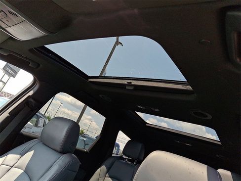 Certified 2022 Buick Enclave Essence w/ Experience Buick Package image 16