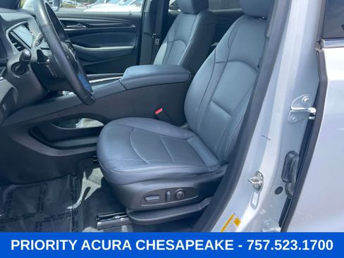 Used 2023 Buick Enclave Essence FWD image 9