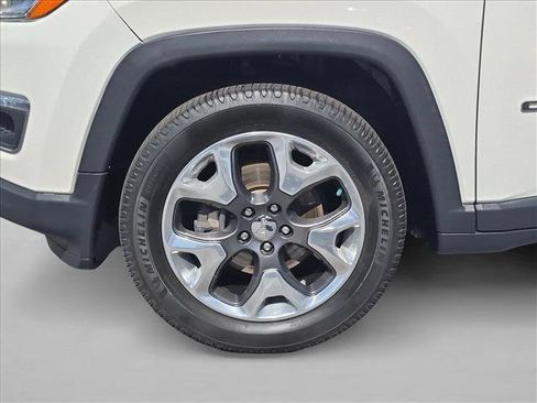 Used 2018 Jeep Compass Limited w/ Navigation Group FWD image 24