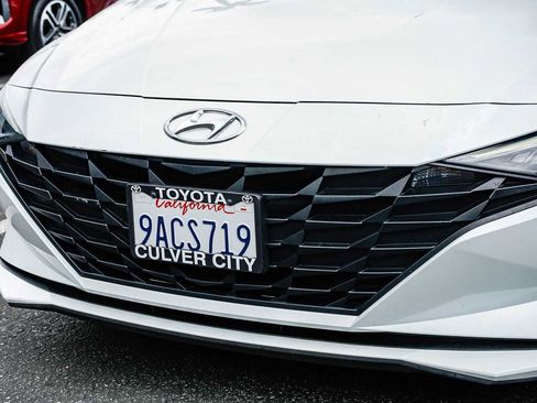 Used 2022 Hyundai Elantra SEL image 8