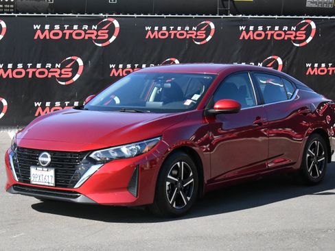 Used 2025 Nissan Sentra SV FWD image 3