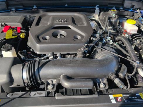 Used 2024 Jeep Wrangler Sahara w/ Safety Group image 39