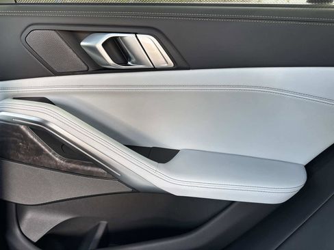 New 2026 BMW X6 xDrive40i w/ Executive Package image 15
