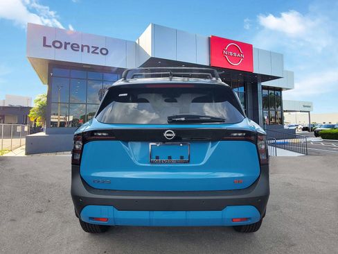 New 2025 Nissan Kicks SR image 5