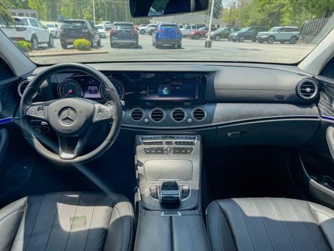 Used 2018 Mercedes-Benz E 300 image 7