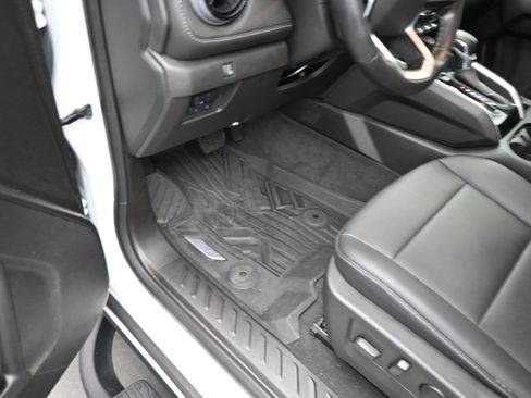 Certified 2023 Chevrolet Colorado LT w/ LT Convenience Package III image 13