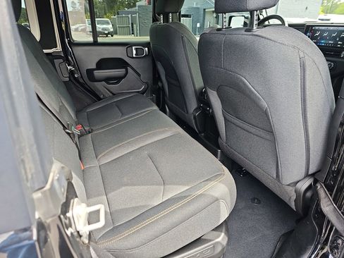 Used 2024 Jeep Wrangler Unlimited w/ Convenience Group AWD/4WD image 12
