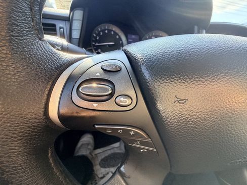 Used 2011 INFINITI M37 x w/ Premium Pkg AWD/4WD image 12