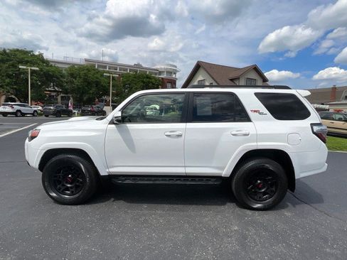 Used 2022 Toyota 4Runner TRD Off-Road Premium w/ TRD Black Wheel Package (TMS) AWD/4WD image 4