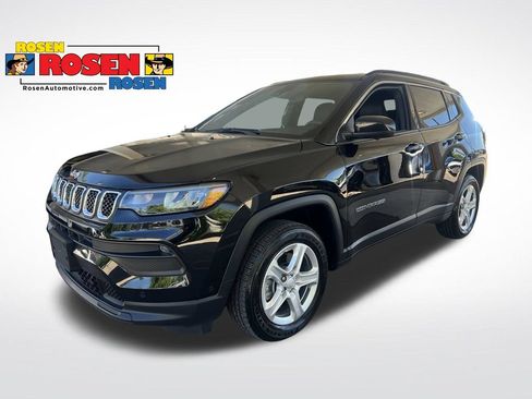 Used 2023 Jeep Compass Latitude w/ Convenience Group AWD/4WD image 1