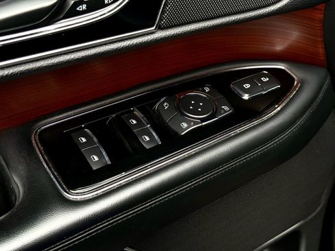 Used 2021 Lincoln Navigator Reserve AWD/4WD image 12