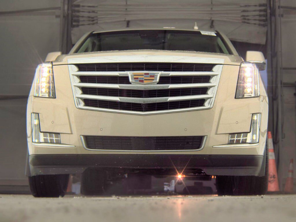 Used 2015 Cadillac Escalade ESV Premium AWD/4WD image 8