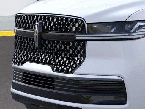 New 2025 Lincoln Navigator Reserve image 34