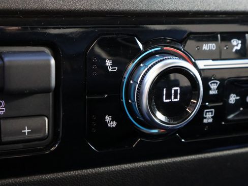 Used 2024 GMC Sierra 2500 SLE image 37