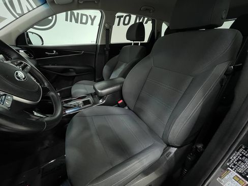 Used 2020 Kia Sorento S FWD image 12