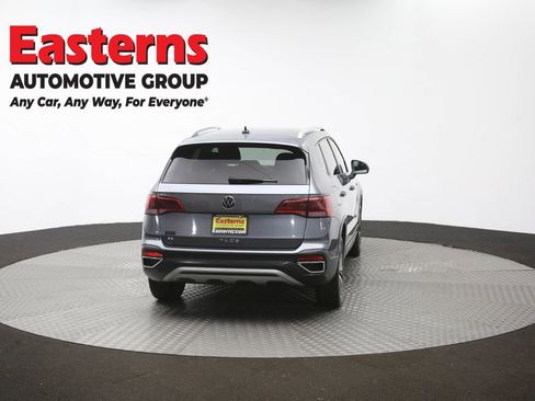 Used 2024 Volkswagen Taos SE FWD image 36
