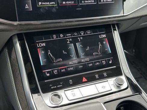 Used 2022 Audi Q8 Prestige image 28