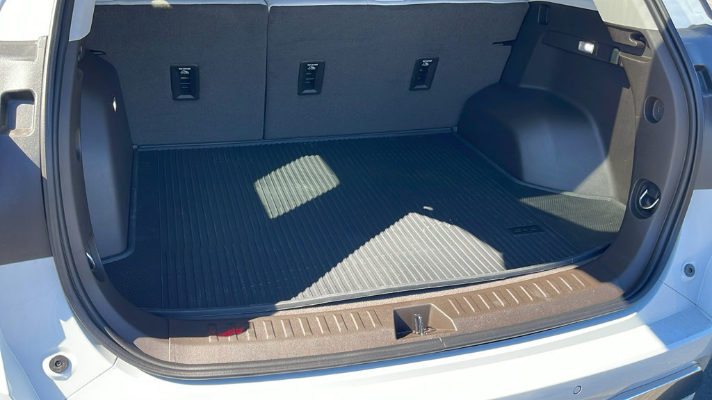 New 2027 GMC Terrain Denali w/ LPO, Floor Liner Package AWD/4WD image 31