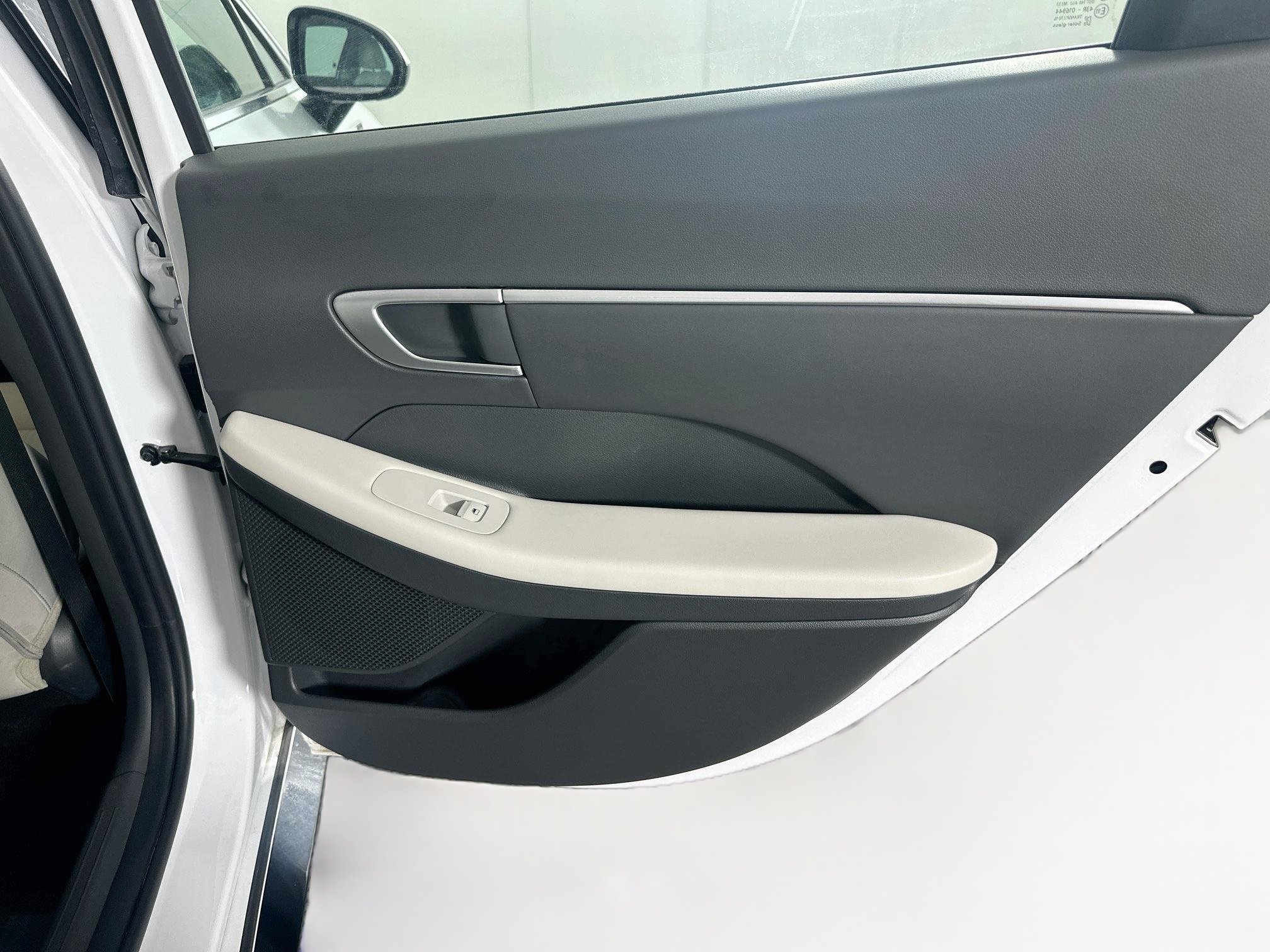 Used 2025 Hyundai Sonata SEL FWD image 28