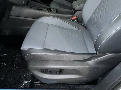 New 2026 Volkswagen Tiguan SE image 26