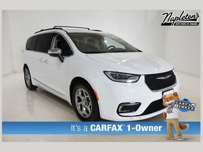 Used 2023 Chrysler Pacifica Limited